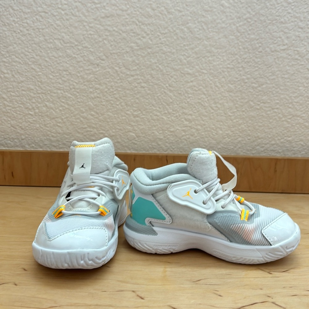 Jordan Boys Zions size 7C